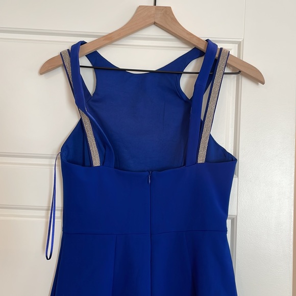 Woman’s blue dress - Picture 4 of 10